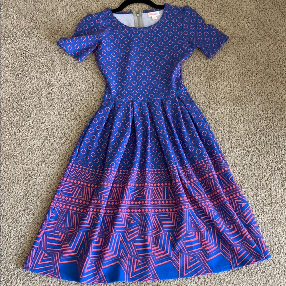 Lularoe Amelia xxs, pattern blocked